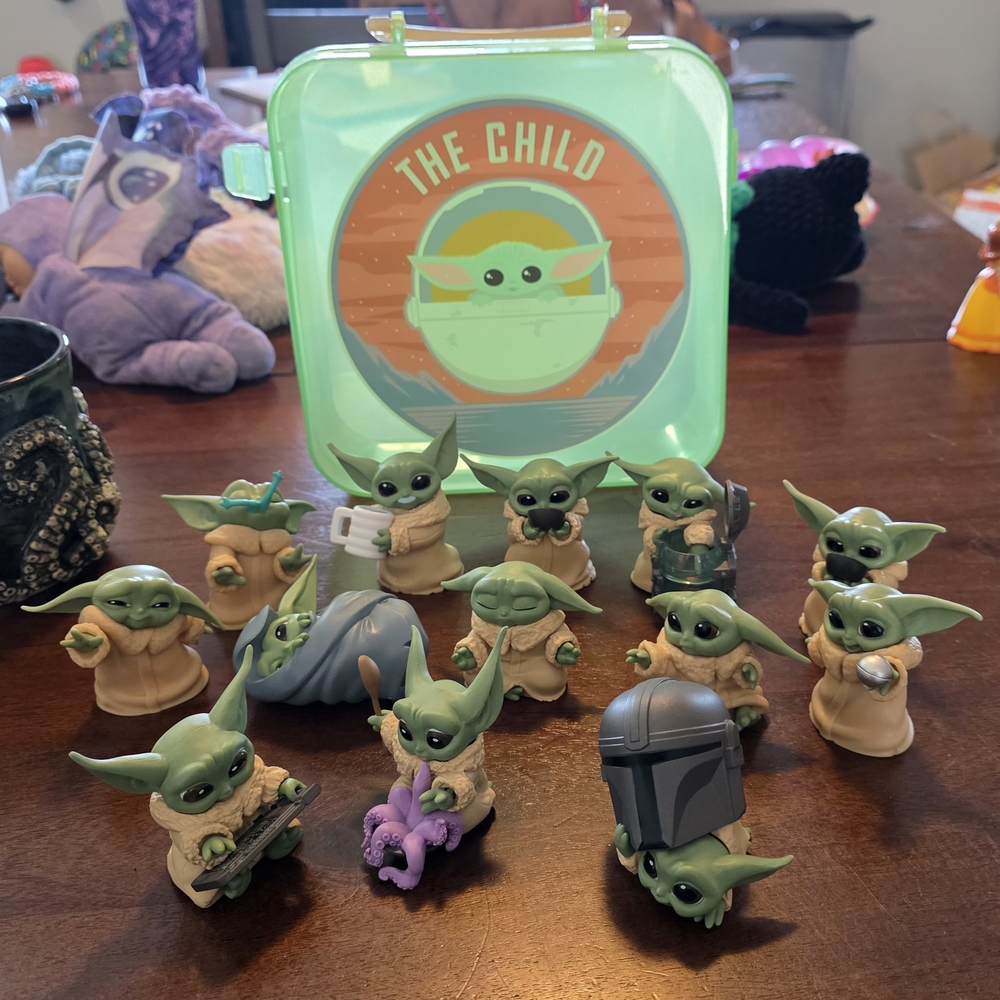 The Child Figurine Set - Green and Tan